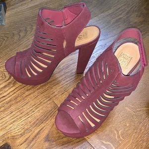SPEED LIMIT 98 9 Platform Heels
